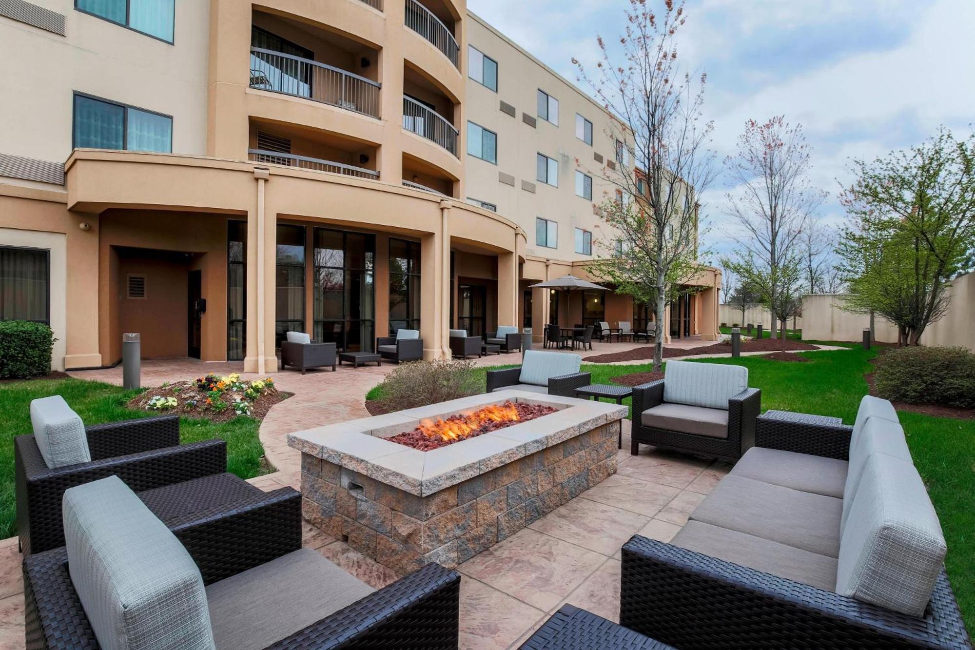 Hotel Courtyard By Marriott Potomac Mills Woodbridge Zewnętrze zdjęcie